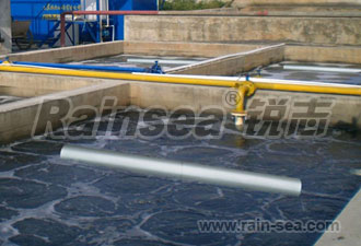 FT型無(wú)動(dòng)力浮筒旋轉(zhuǎn)式潷水器